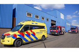 Man zwaargewond na beknelling in lier bij scheepswerf in Zaandam