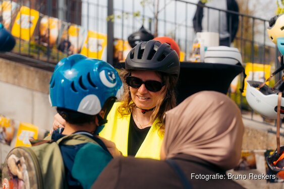 Vervoerregio Amsterdam zet fietshelmgebruik op de kaart