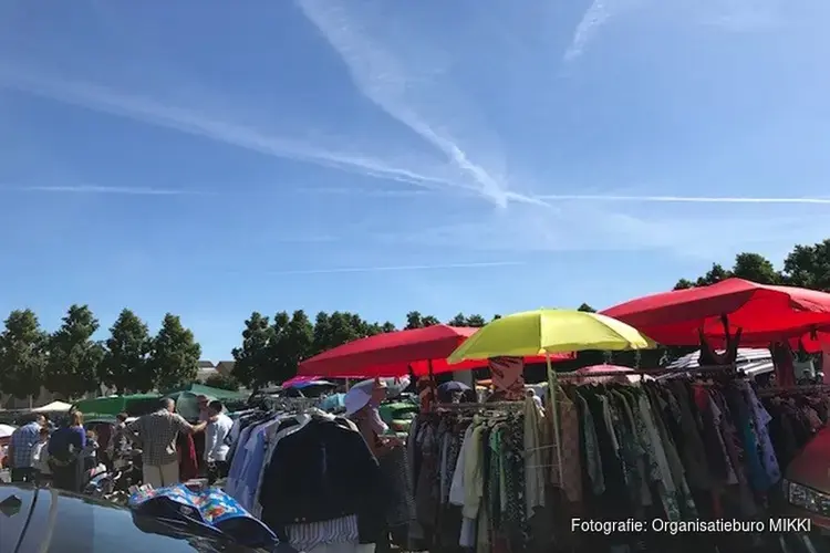Gezellige Kofferbakmarkt in Wormer: snuffelen, ontdekken en genieten!