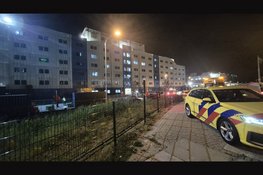 Steekpartij bij asielzoekerscentrum aan Gerrit Bolkade; slachtoffer met spoed afgevoerd