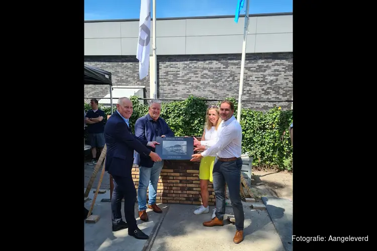Hoogste punt en officiële eerste steenlegging markeert nieuwe mijlpaal Jonker Juffer