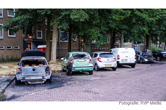 Meerdere auto's beschadigd door brand in Zaandam
