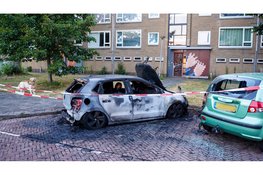 Meerdere auto's beschadigd door brand in Zaandam