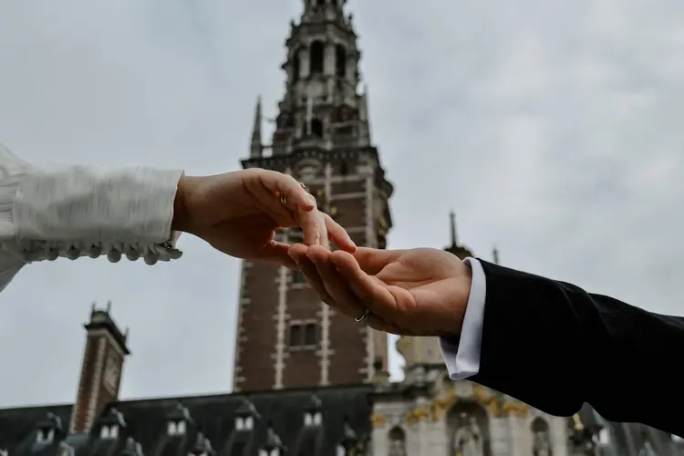 Trouwen in Zaandam zonder kaalgeplukt te worden