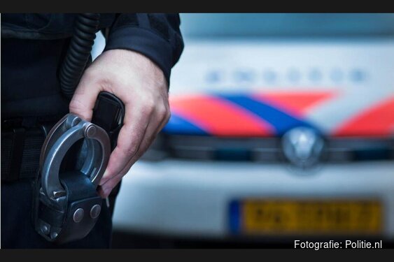 Politiehonden vinden verstopte verdachten
