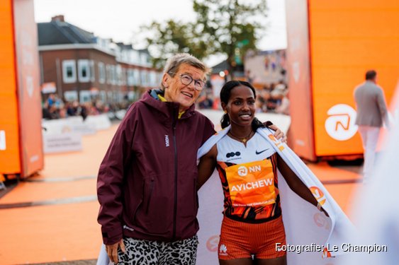 Ayichew verpulvert na bijna 40 jaar parcoursrecord bij 40e NN Dam tot Damloop