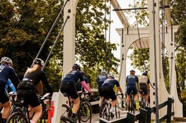 4.000 deelnemers beleven najaarsklassieker Saxo Dam tot Dam FietsClassic