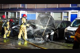 Drie auto’s beschadigd bij nachtelijke autobrand op de Jaspersstraat in Zaandam