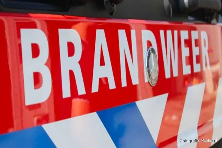 Autobrand op de Clusiuslaan in Zaandam