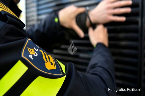Verdachte aangehouden voor diefstal met geweld in Zaandam