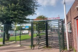 Sporting Krommenie raakt ongeslagen status kwijt in derby tegen Rood-Wit Zaanstad