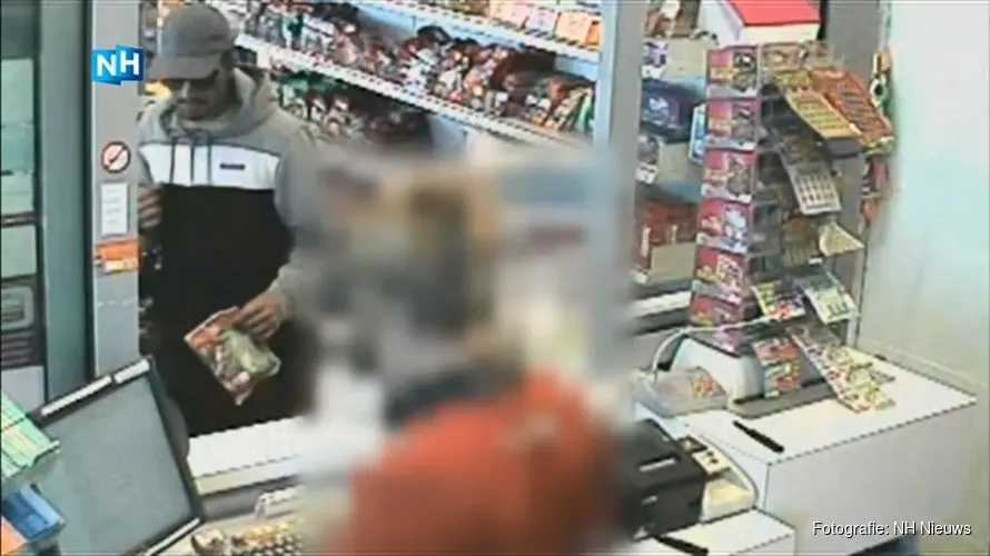 Overval op tankstation Zaandam: &#39;Dader opvallend snel gevlucht&#39;